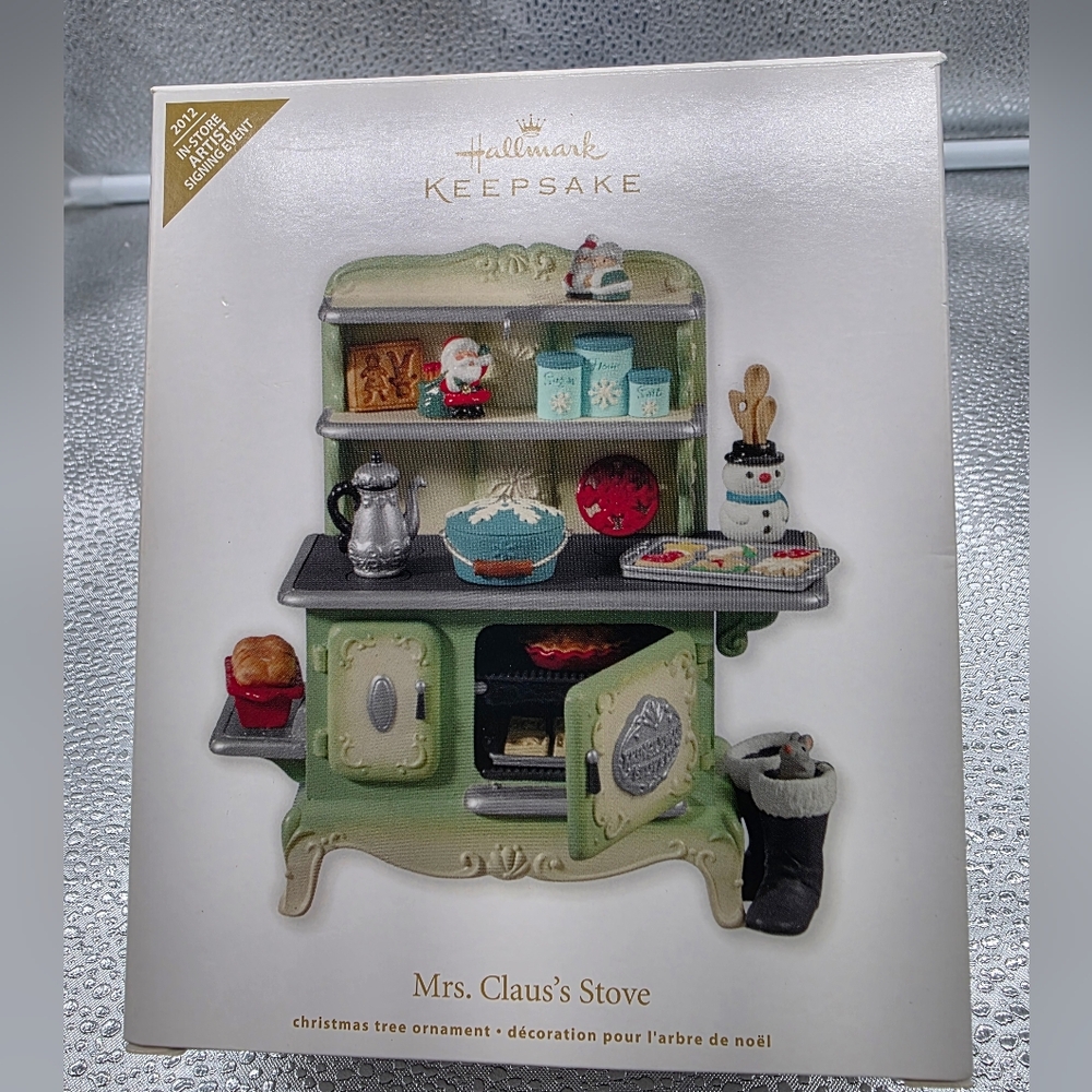 Hallmark Mrs. Claus's Stove Ornament